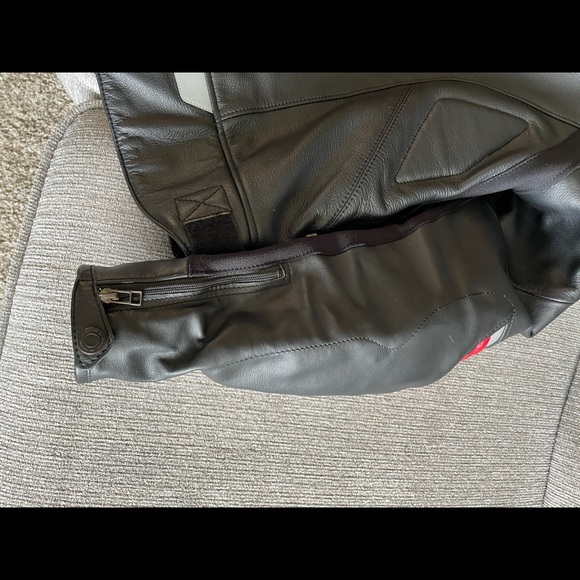 Dainese motorcycle jacket - Picture 7 of 9